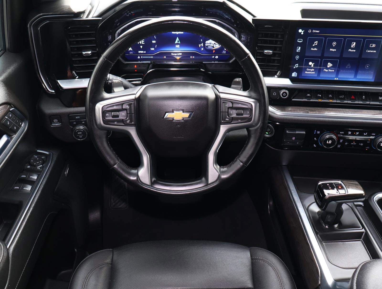 Used 2023 Chevrolet Silverado 1500 LTZ w/ LTZ Convenience Package II AWD/4WD image 10