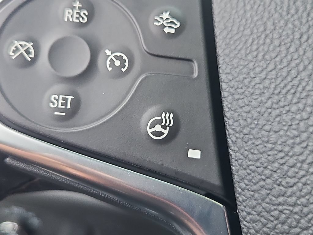 Used 2023 Chevrolet Traverse LT AWD/4WD image 20