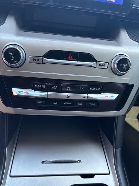 Used 2021 Ford Explorer 2WD image 16