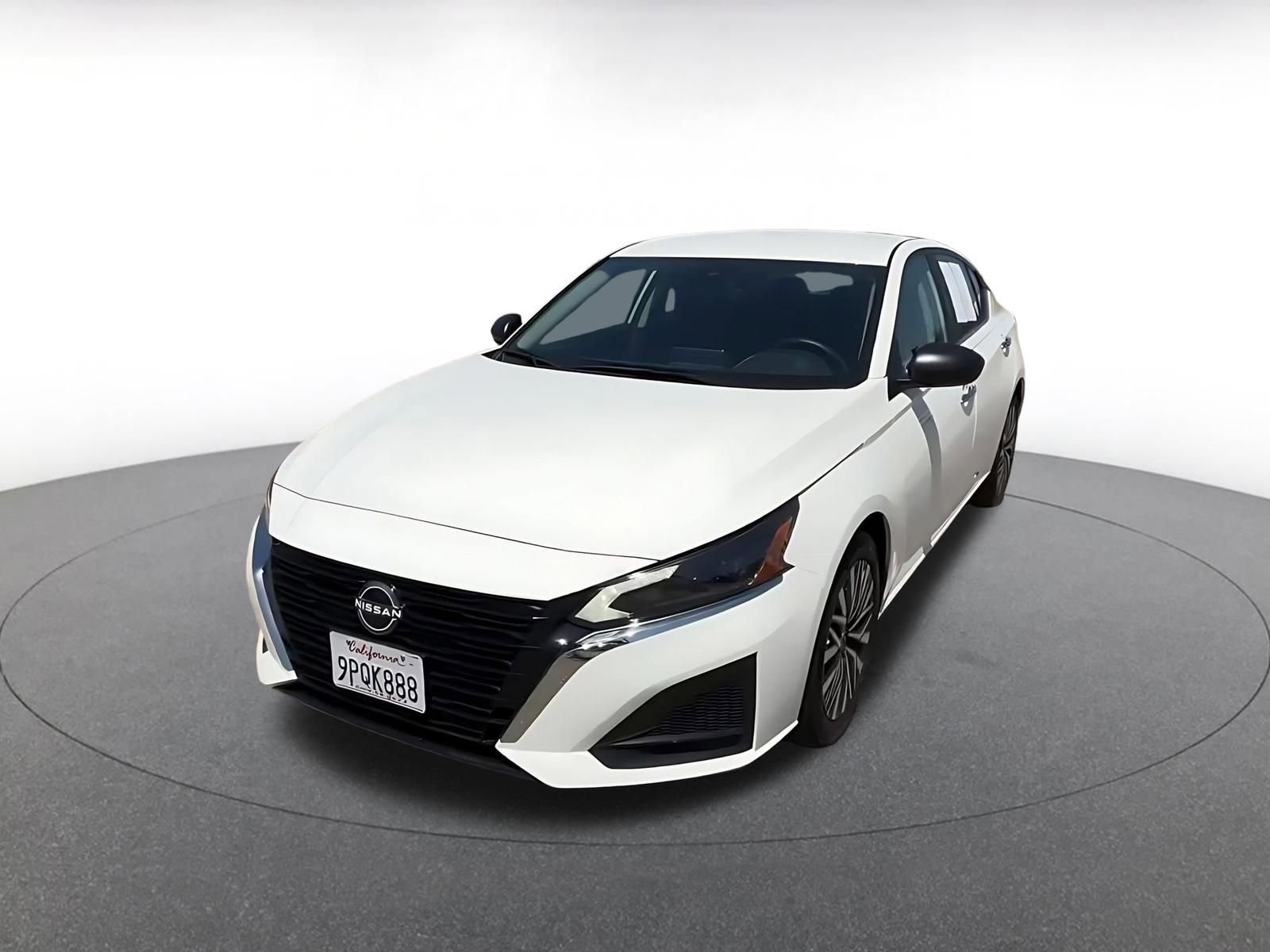 Used 2025 Nissan Altima 2.5 SV FWD image 7