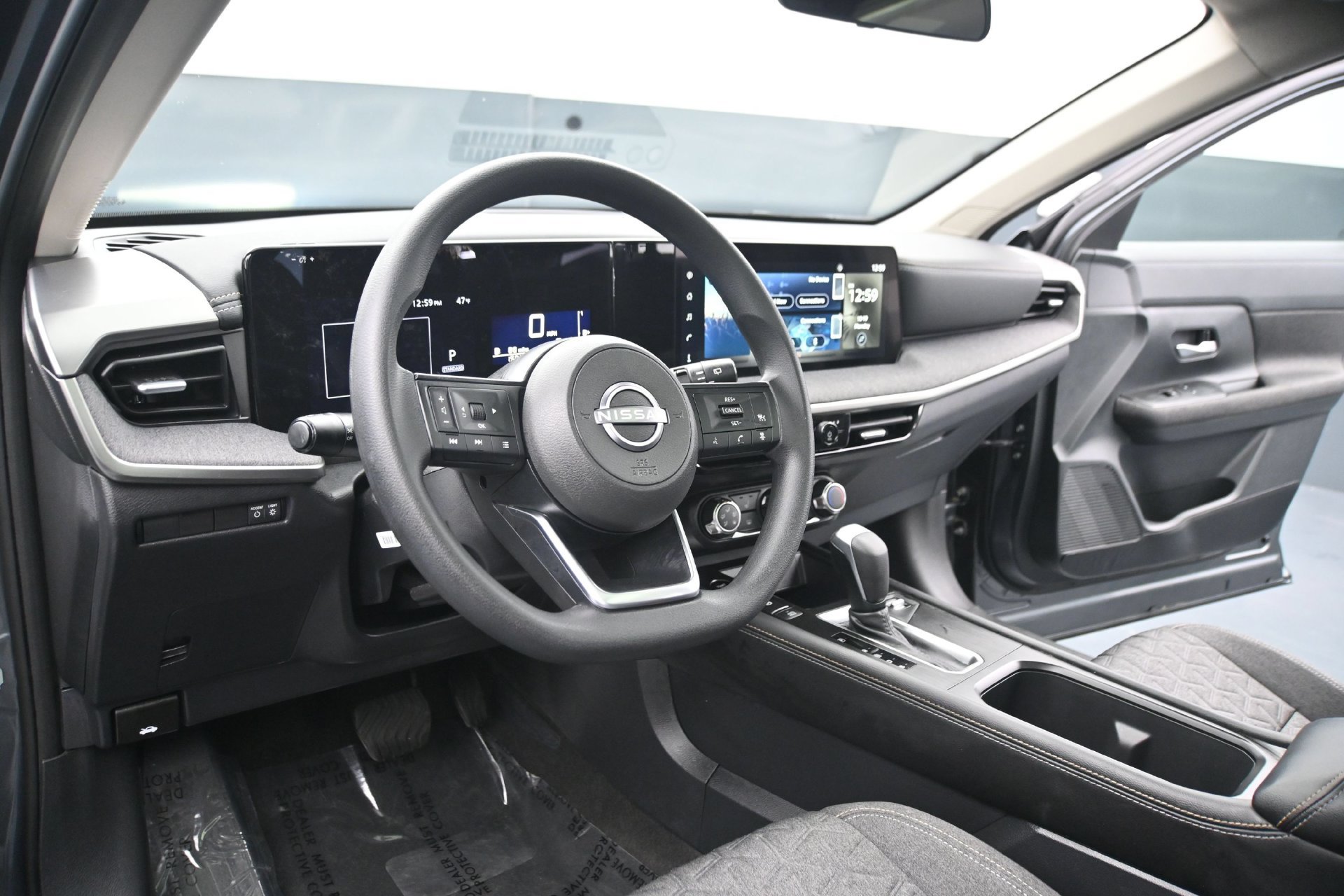 Used 2025 Nissan Kicks SV w/ SV Premium Package AWD/4WD image 20