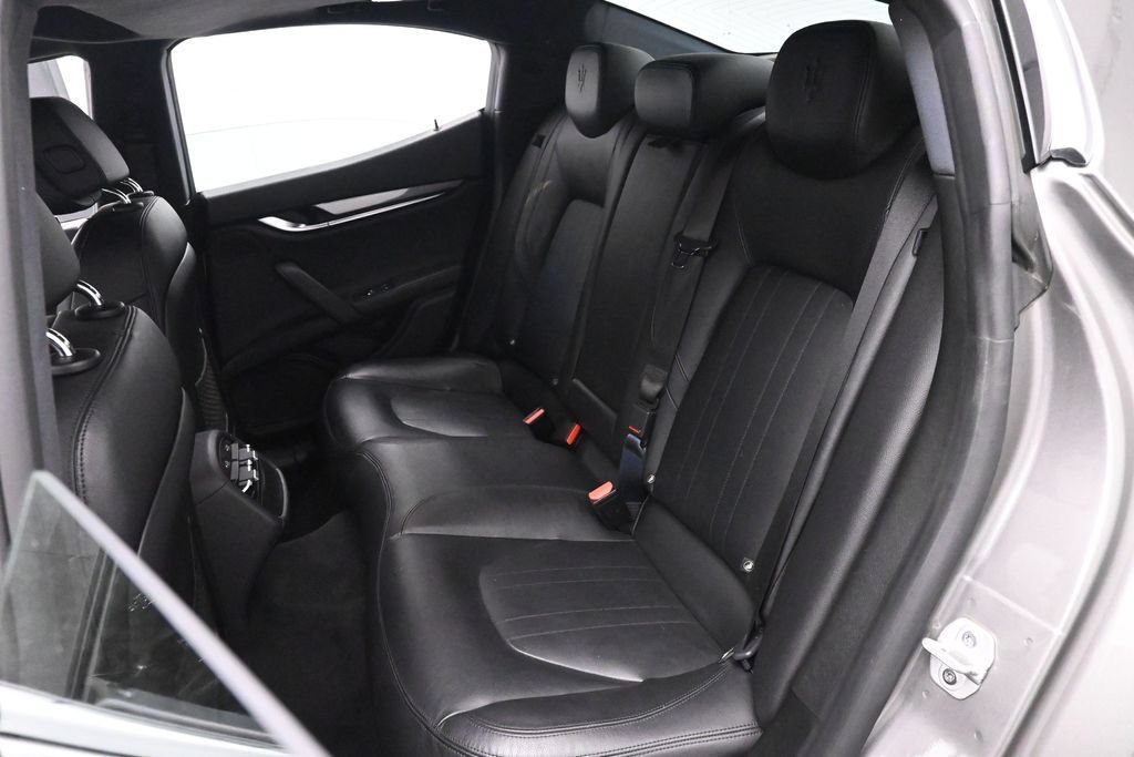 Used 2021 Maserati Ghibli S RWD image 19