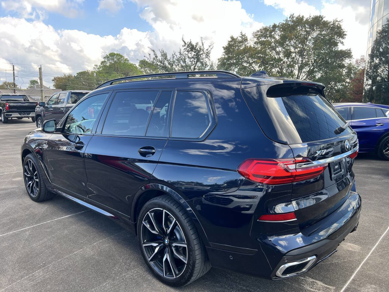 Used 2019 BMW X7 xDrive50i w/ Dynamic Handling Package image 6
