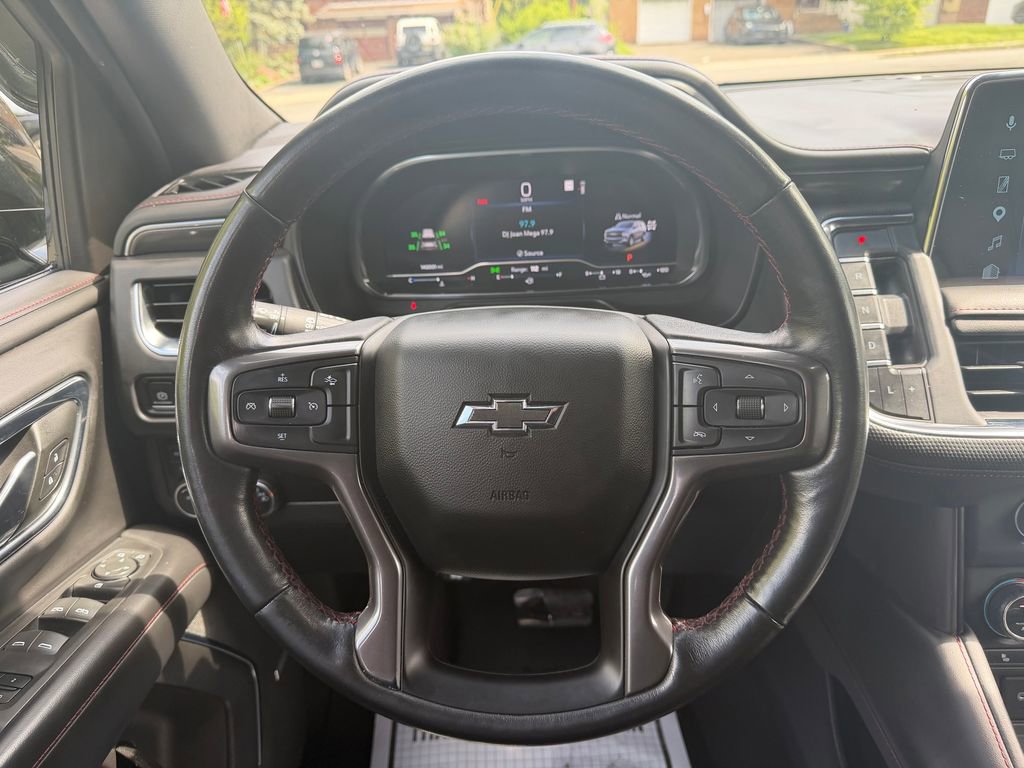 Used 2023 Chevrolet Suburban RST AWD/4WD image 17