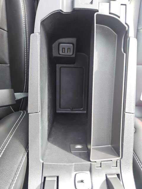 Used 2023 GMC Terrain SLT w/ Tech Package image 27