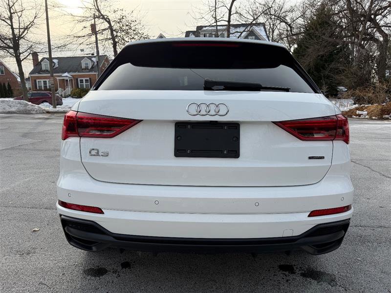 Used 2022 Audi Q3 2.0T Premium w/ Convenience Package image 9