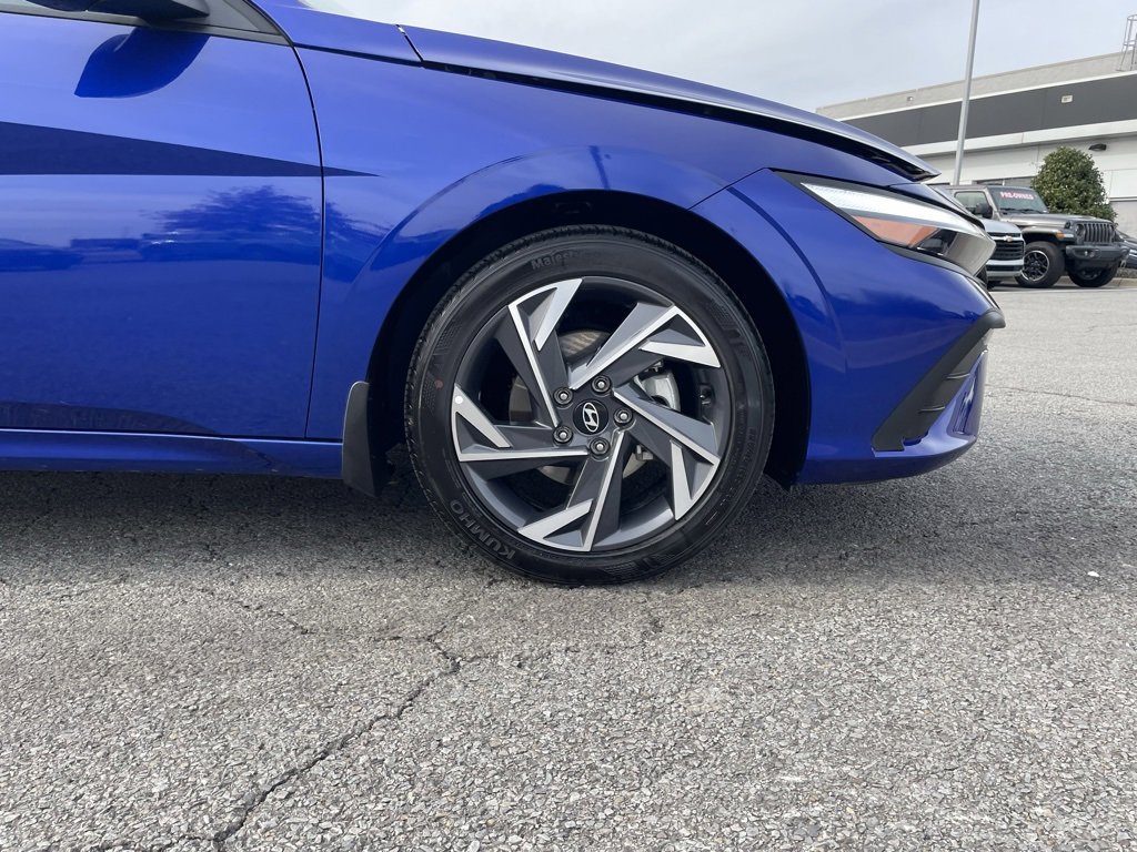 Used 2025 Hyundai Elantra Sport image 31