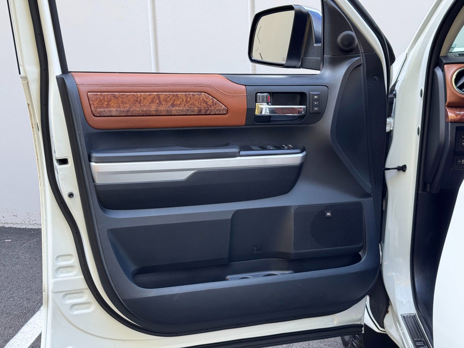 Used 2015 Toyota Tundra 1794 Edition image 41