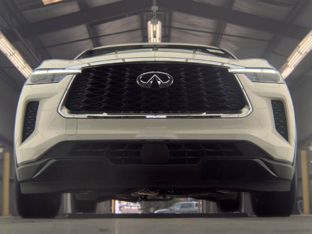 Used 2024 INFINITI QX60 Pure FWD image 3