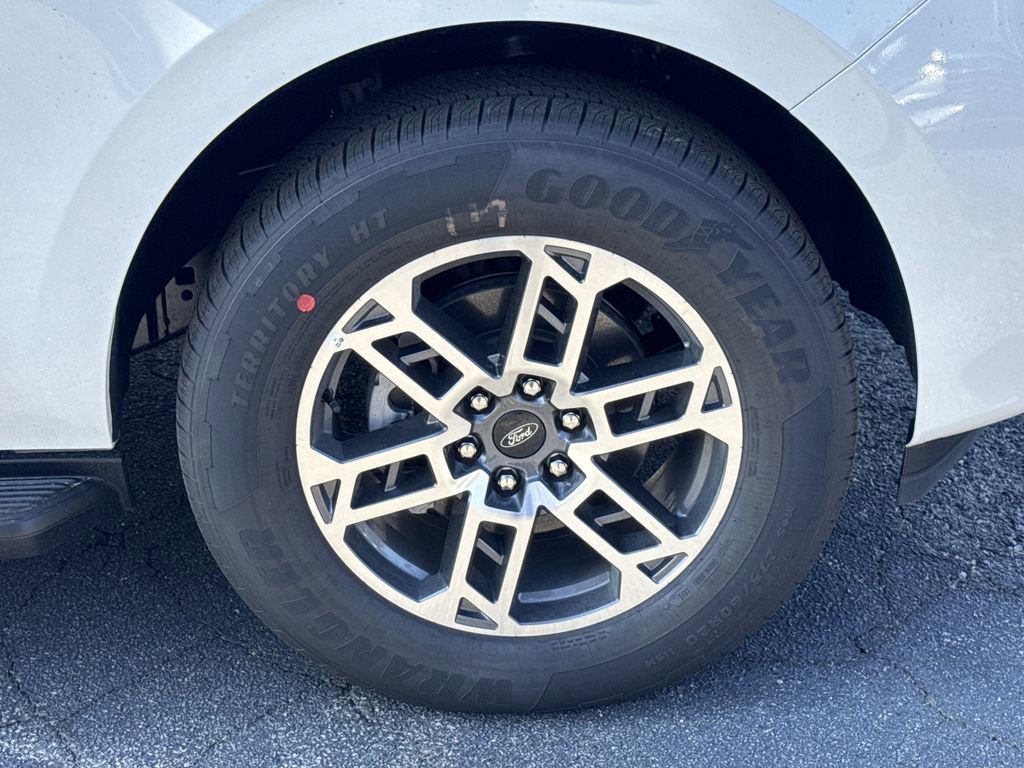 New 2026 Ford Expedition Max Active RWD image 12