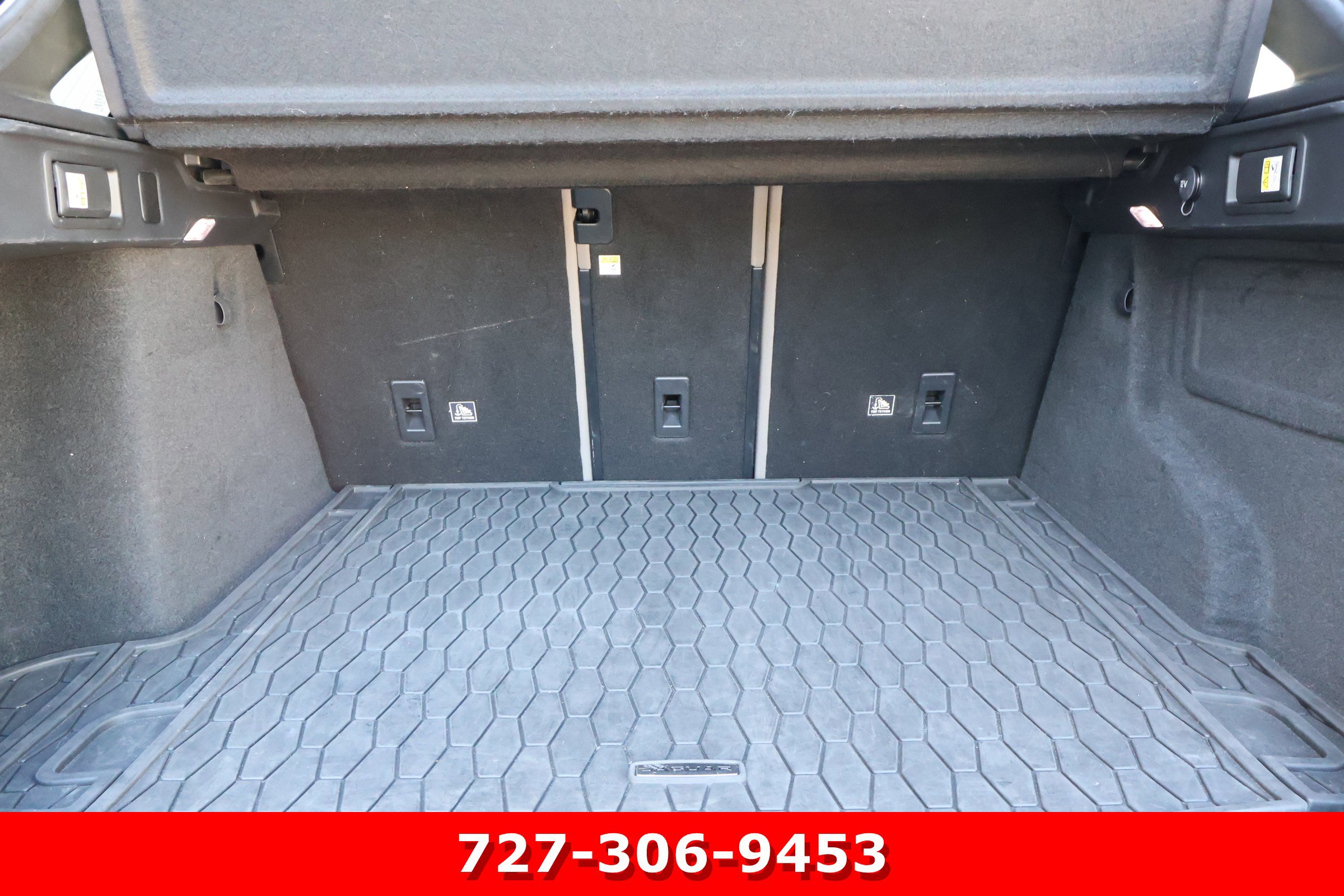 Used 2018 Jaguar F-PACE R-Sport image 19