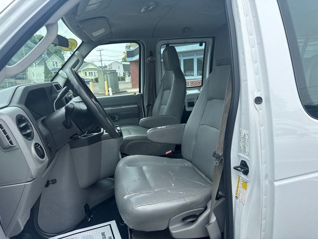 Used 2014 Ford E-350 and Econoline 350 XL w/ Power Windows & Locks Group RWD image 27