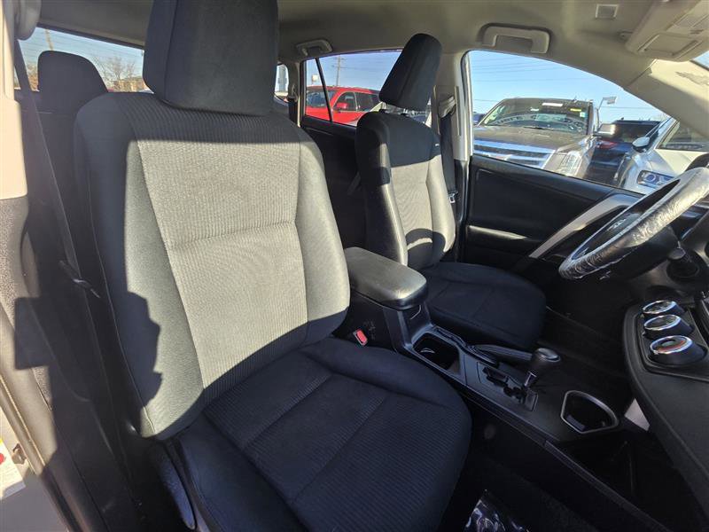 Used 2016 Toyota RAV4 LE image 23