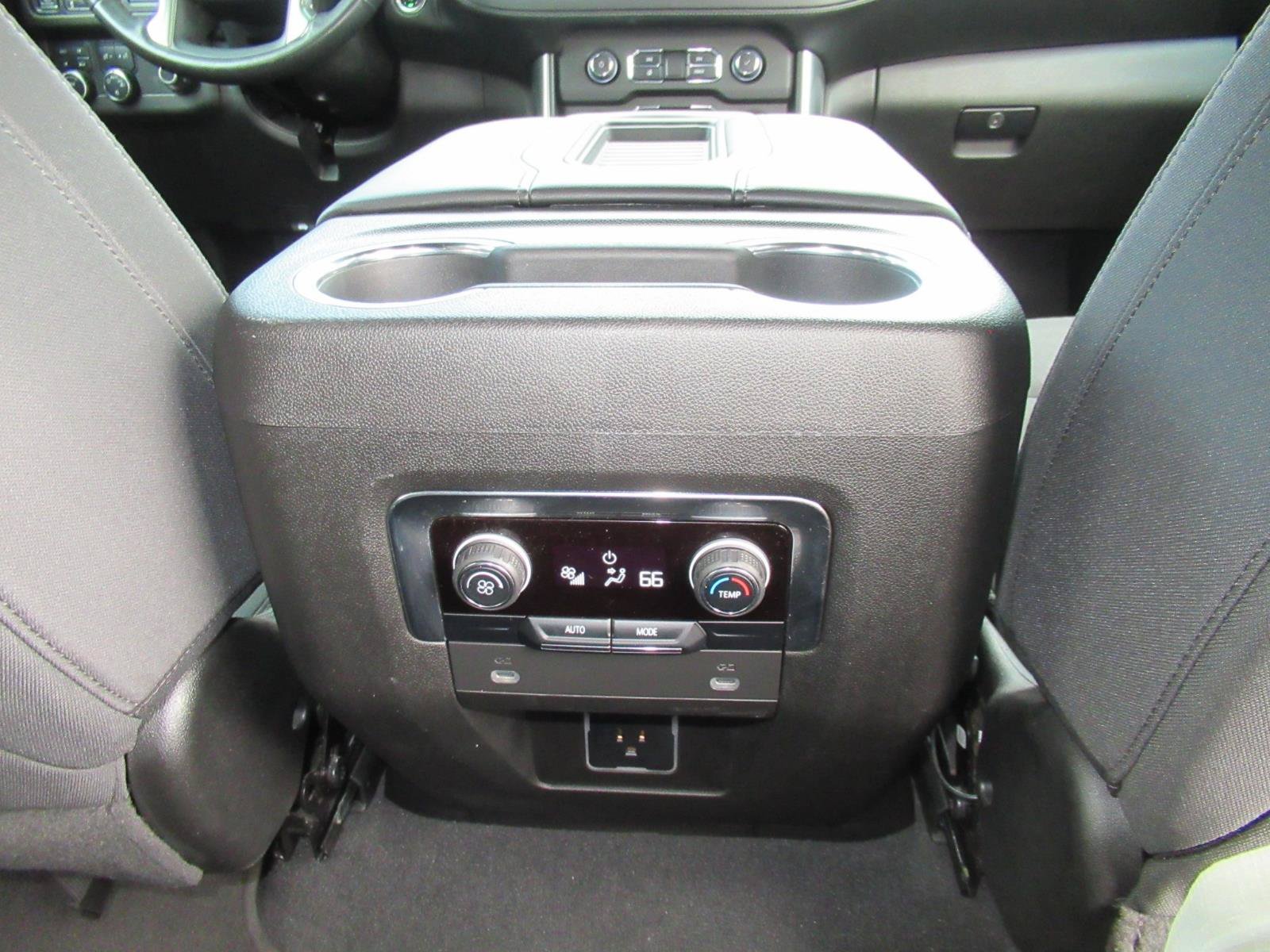 Used 2023 Chevrolet Tahoe LS AWD/4WD image 31