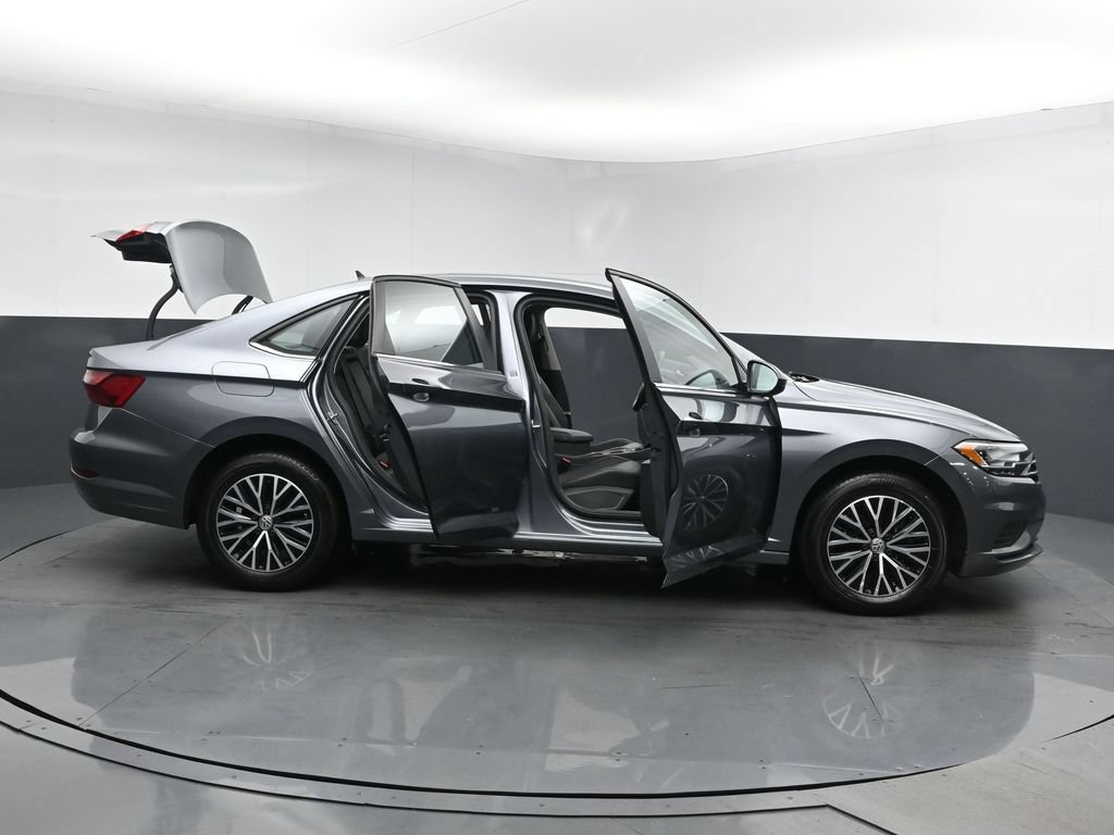 Used 2021 Volkswagen Jetta SE FWD image 26