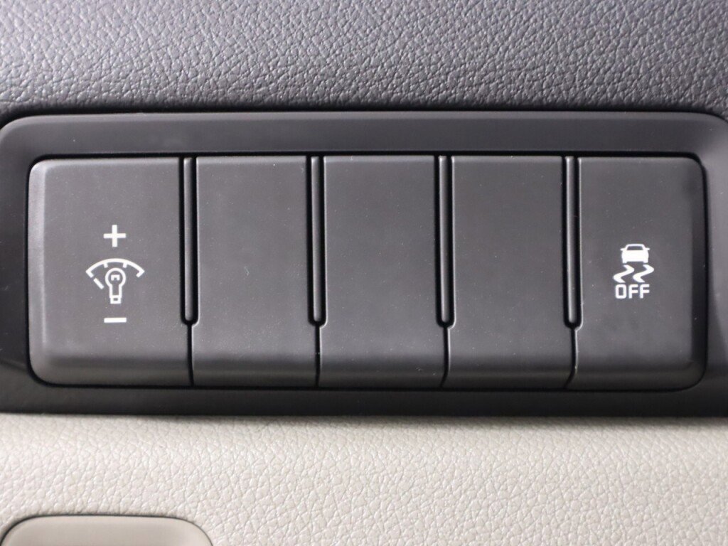 Used 2016 Kia Sedona LX w/ LX Convenience Package image 10