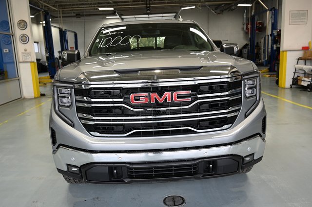 New 2026 GMC Sierra 1500 SLT w/ SLT Premium Plus Package image 2