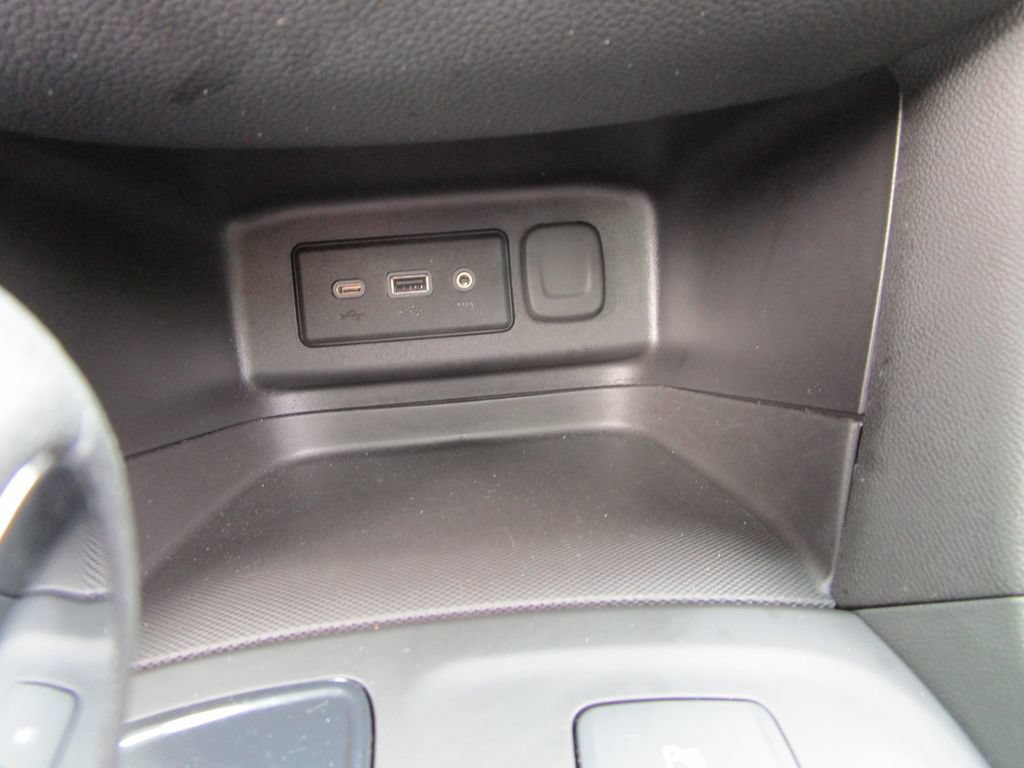 Used 2024 Chevrolet Equinox RS FWD image 42
