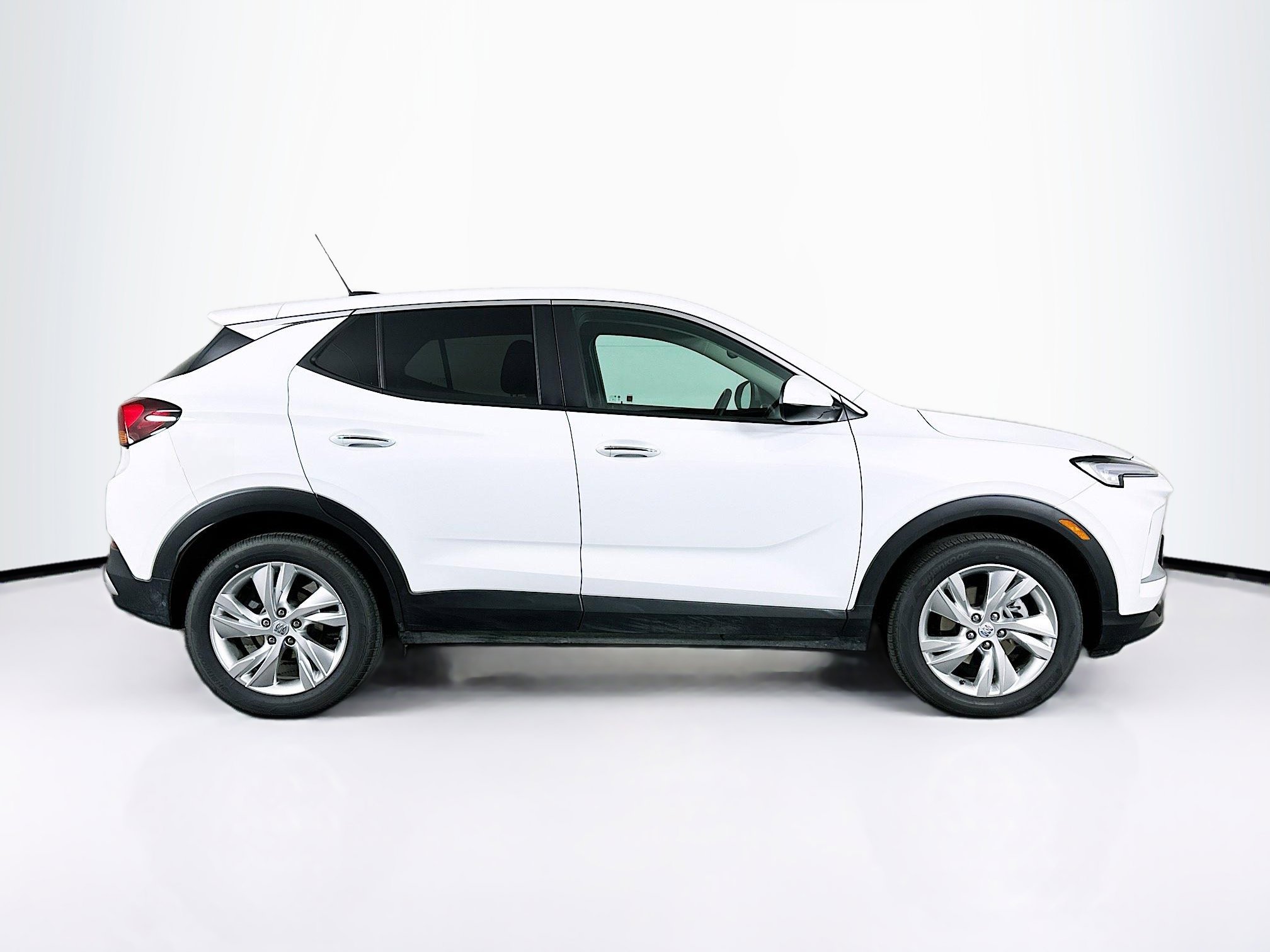 Used 2025 Buick Encore GX Preferred image 10