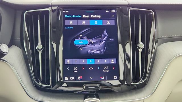 Certified 2025 Volvo XC60 B5 Ultra w/ Protection Package Premier AWD/4WD image 21