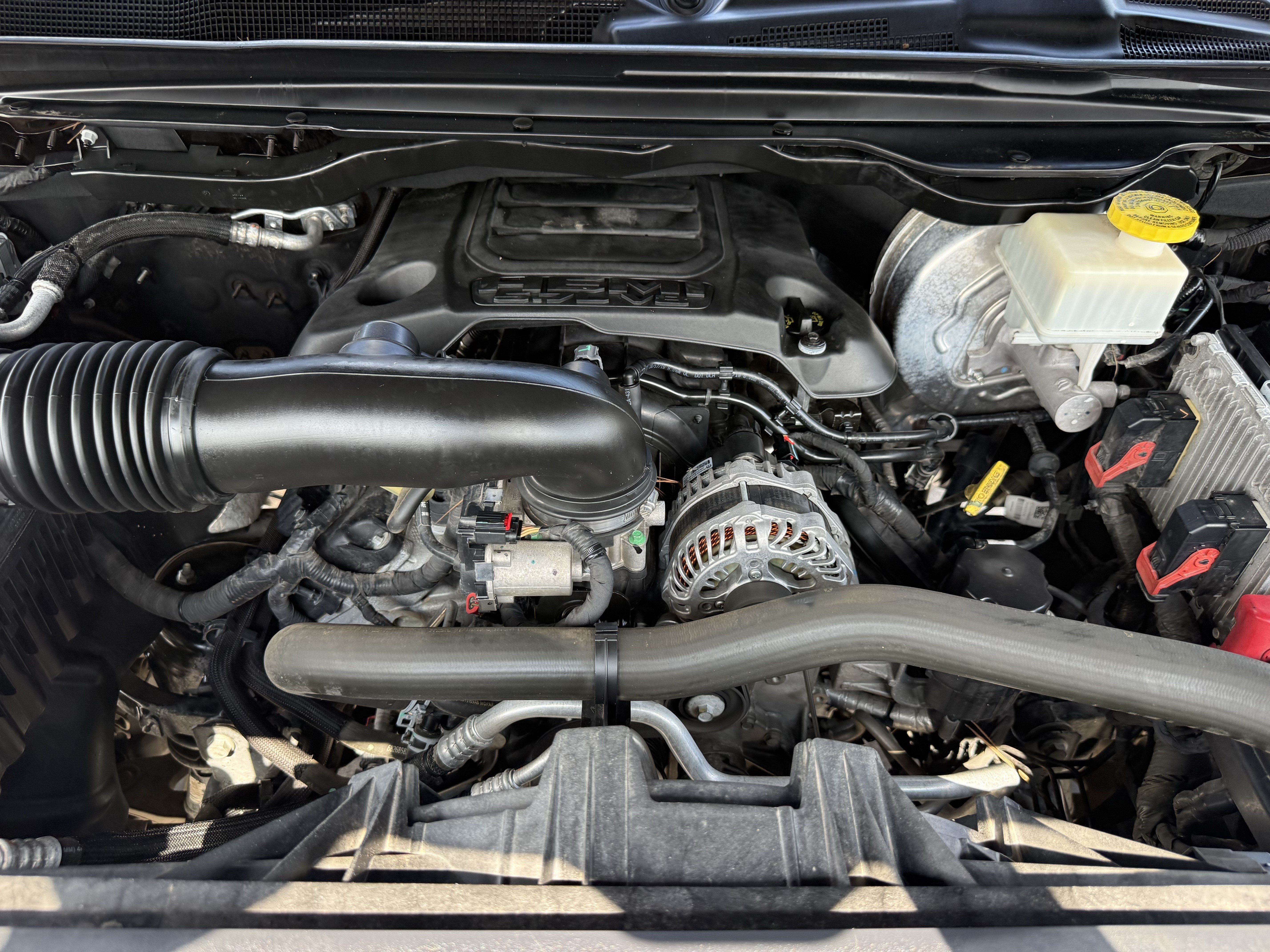 Used 2019 RAM 1500 Laramie RWD image 34