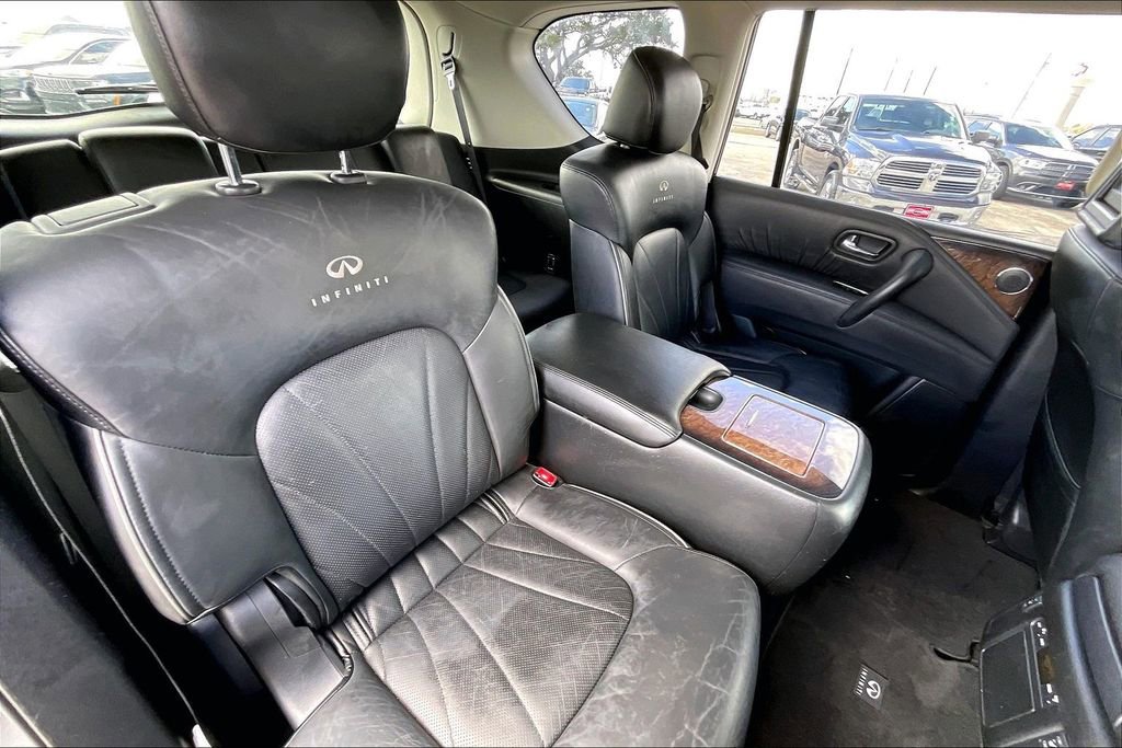 Used 2012 INFINITI QX56 4WD w/ Deluxe Touring Pkg image 22