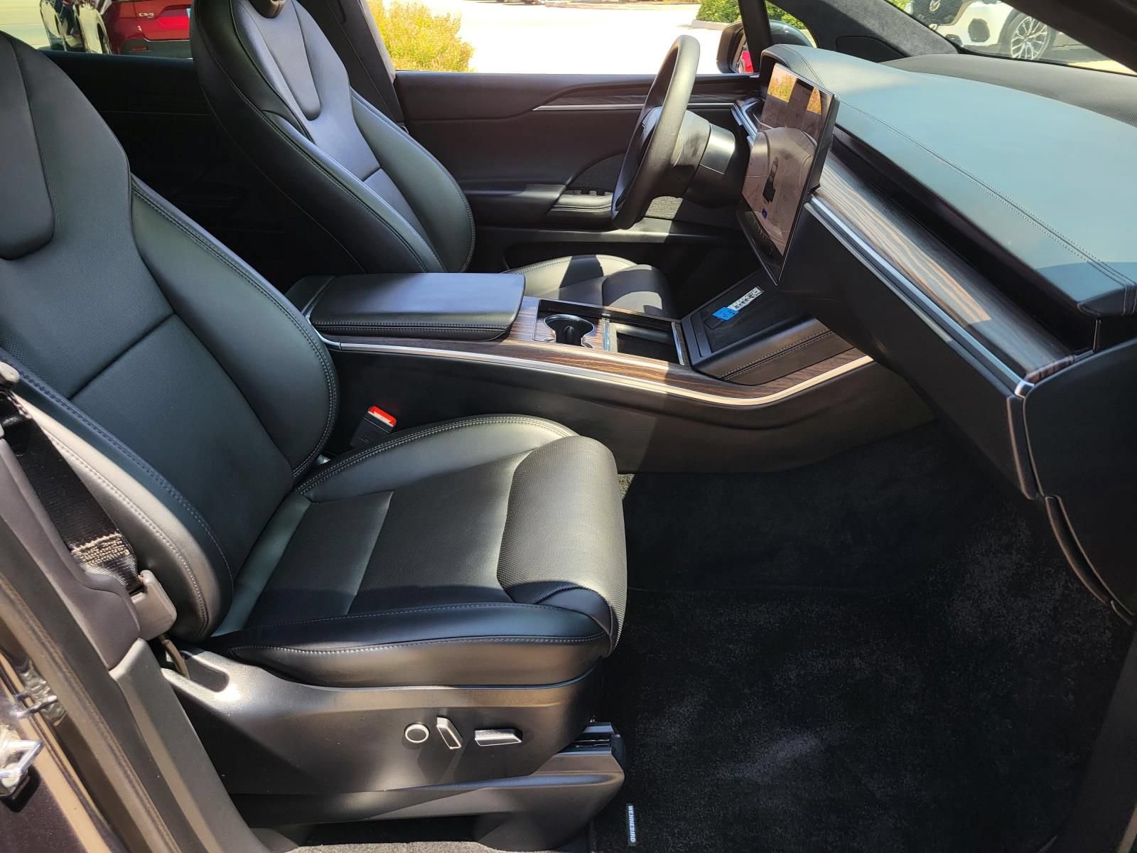 Used 2024 Tesla Model X AWD/4WD image 13