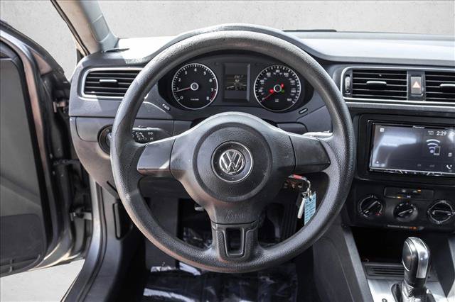 Used 2014 Volkswagen Jetta SE FWD image 12