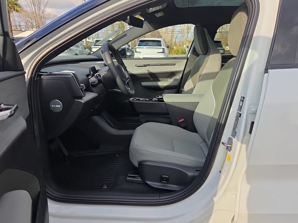 New 2026 Volvo EX30 Plus w/ Protection Package Premier AWD/4WD image 4