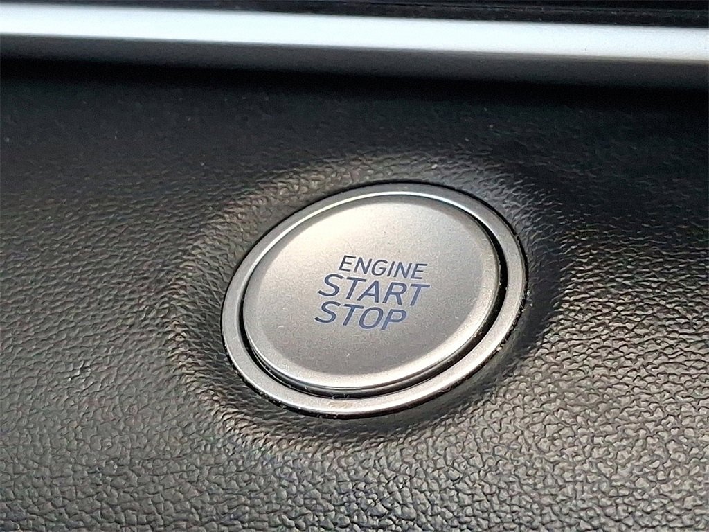 Used 2022 Hyundai Elantra SEL image 23