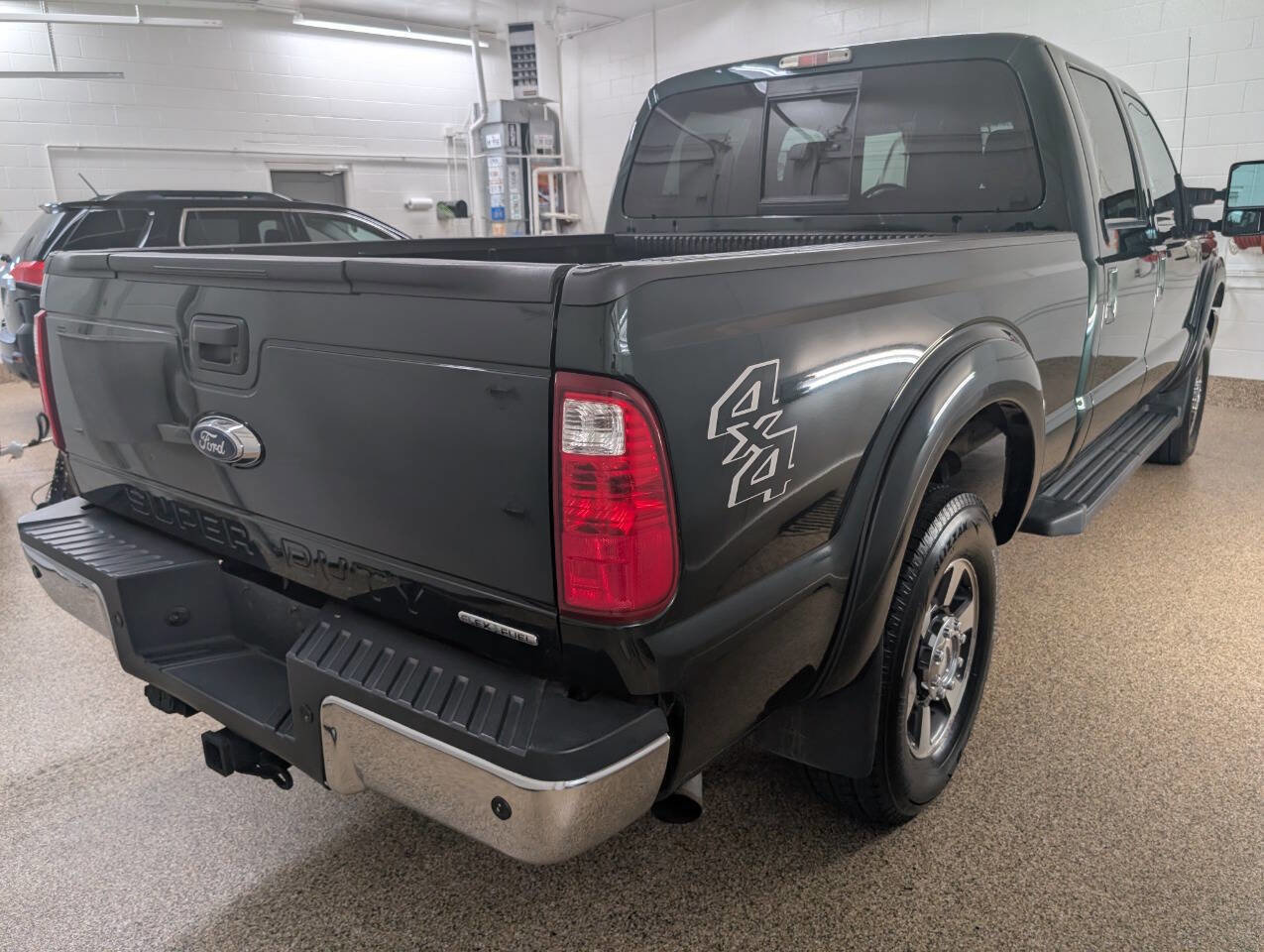 Used 2016 Ford F250 Lariat w/ Lariat Ultimate Package image 4