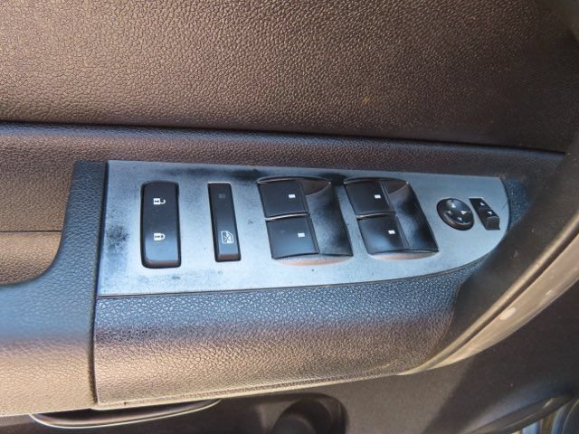 Used 2007 Chevrolet Silverado 2500 LT w/ 1LT Convenience Package AWD/4WD image 10
