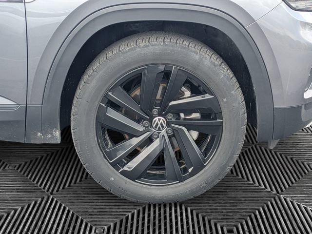 Certified 2023 Volkswagen Atlas Cross Sport SE w/ Panoramic Sunroof Package image 9