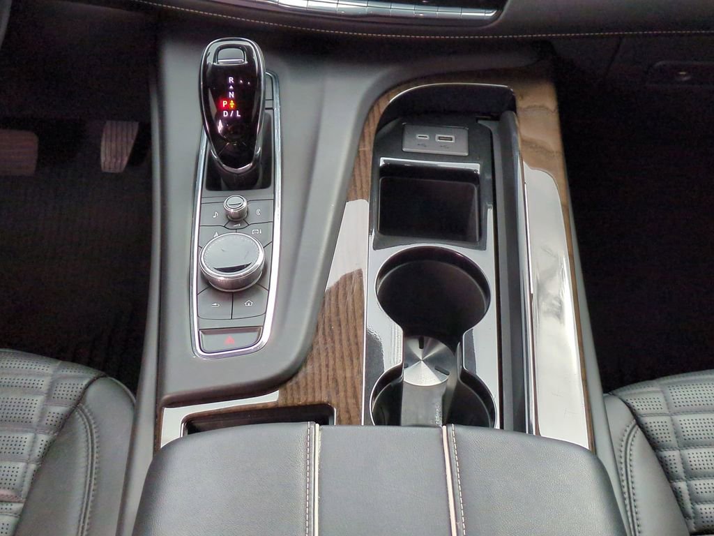 Used 2024 Cadillac Escalade Premium Luxury Platinum image 18