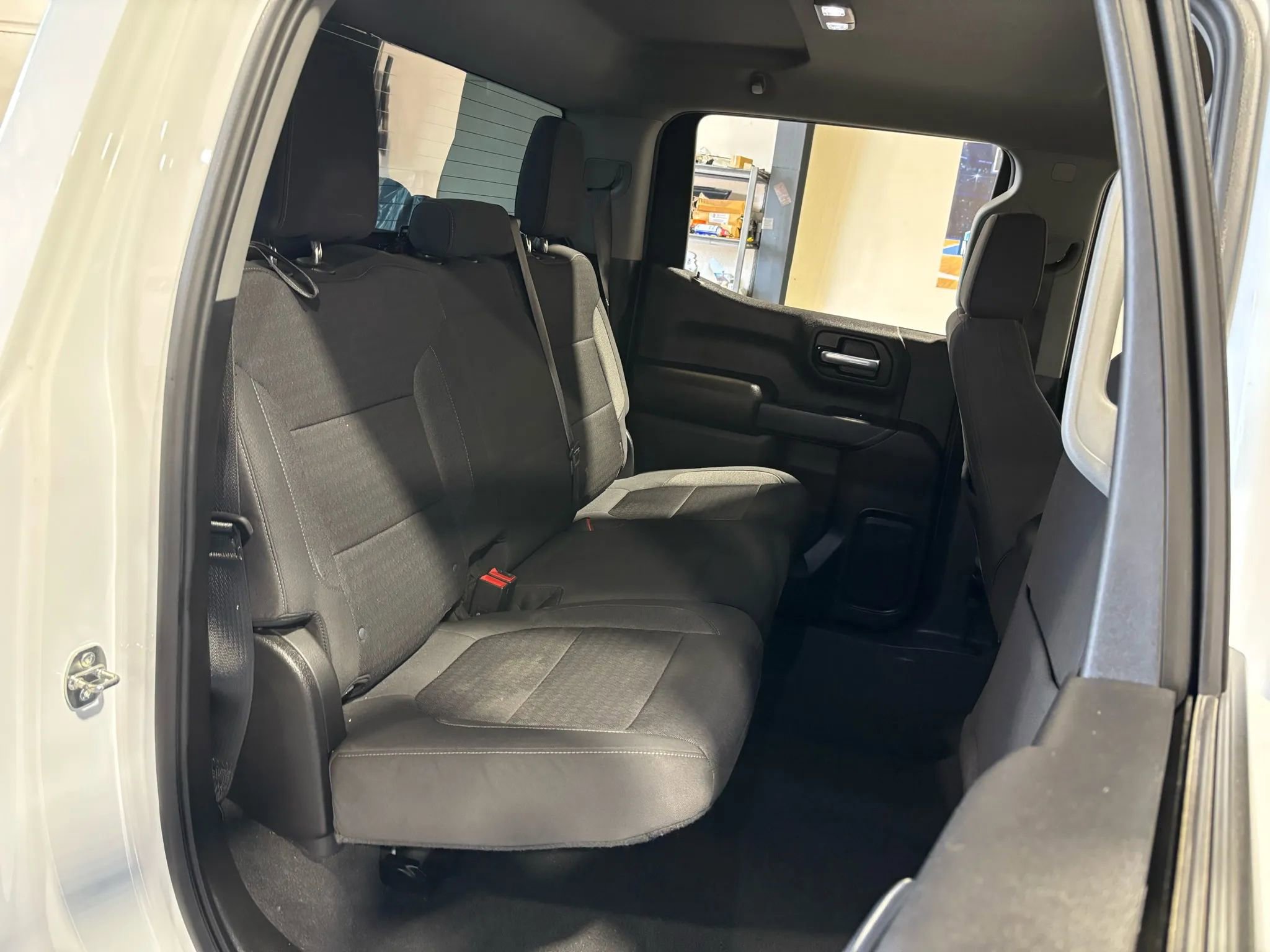 Used 2022 Chevrolet Silverado 1500 LT RWD image 14