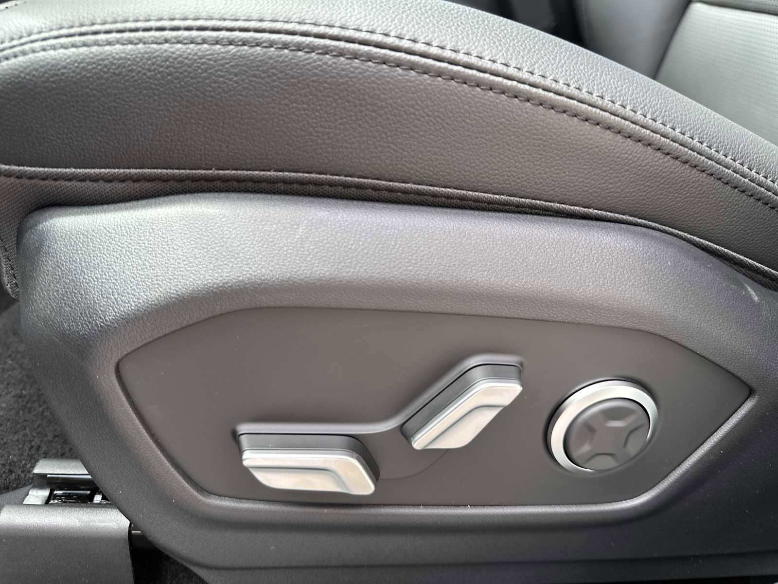 New 2026 Hyundai Santa Fe Limited FWD image 10