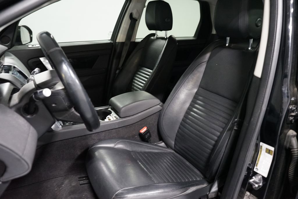 Used 2020 Land Rover Discovery Sport S image 6