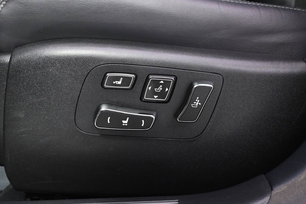 Used 2013 Lexus LS 460 AWD w/ Comfort Pkg image 14