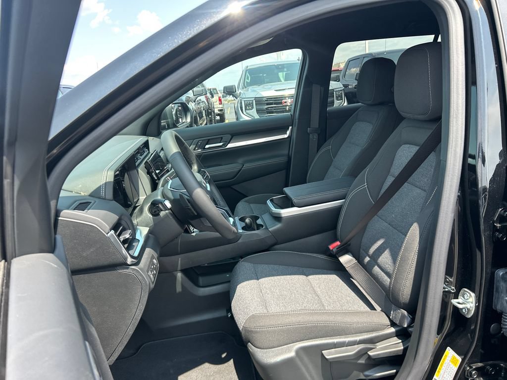 New 2027 GMC Terrain Elevation w/ Black Edition AWD/4WD image 17