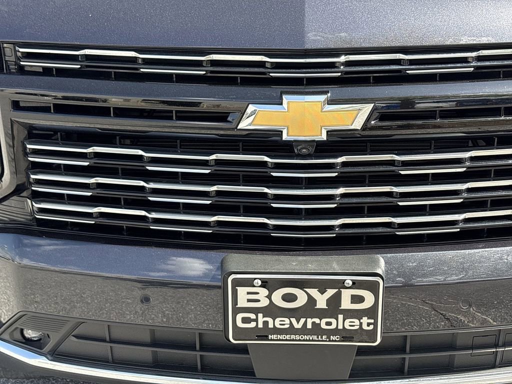 Used 2025 Chevrolet Suburban High Country w/ Sun And Tow Package AWD/4WD image 34