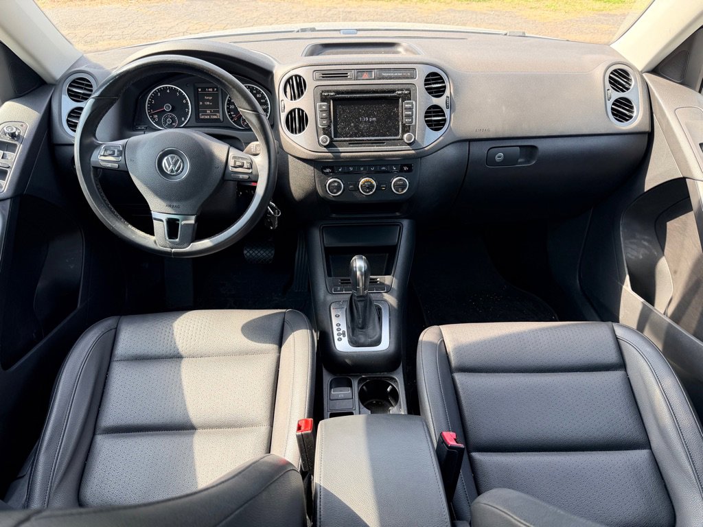 Used 2013 Volkswagen Tiguan SE image 14