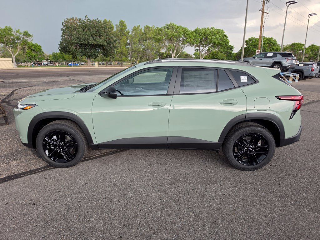 New 2026 Chevrolet Trax ACTIV w/ Driver Confidence Package FWD image 2