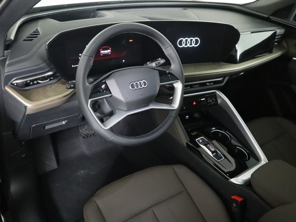 Used 2025 Audi Q5 Premium w/ Premium Plus AWD/4WD image 10