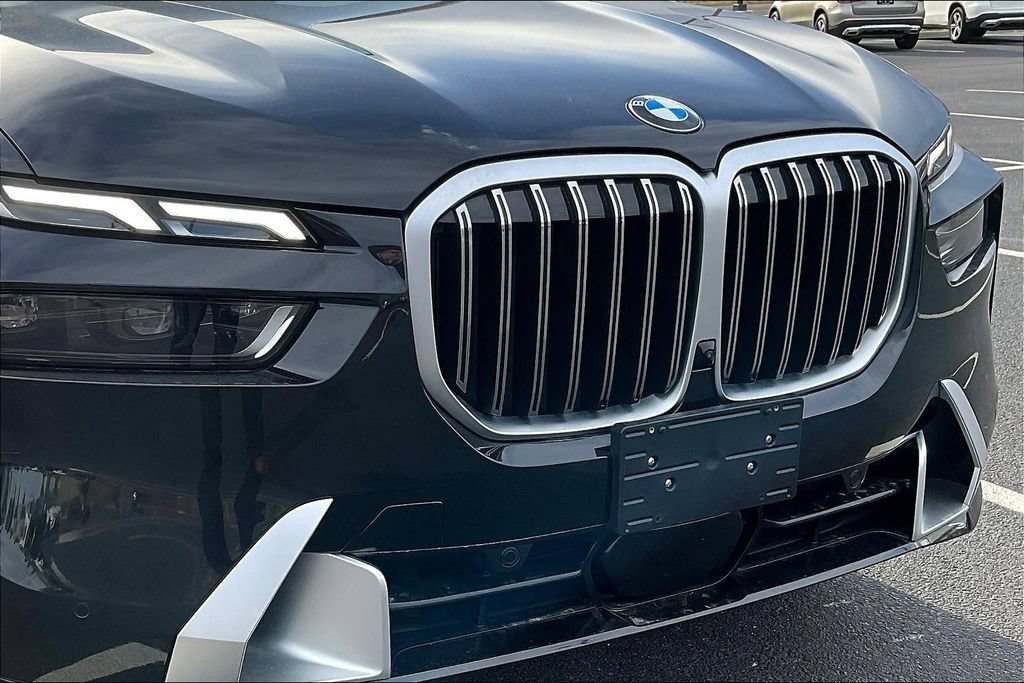 Used 2025 BMW X7 xDrive40i AWD/4WD image 33
