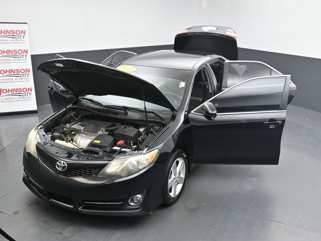 Used 2013 Toyota Camry SE image 40