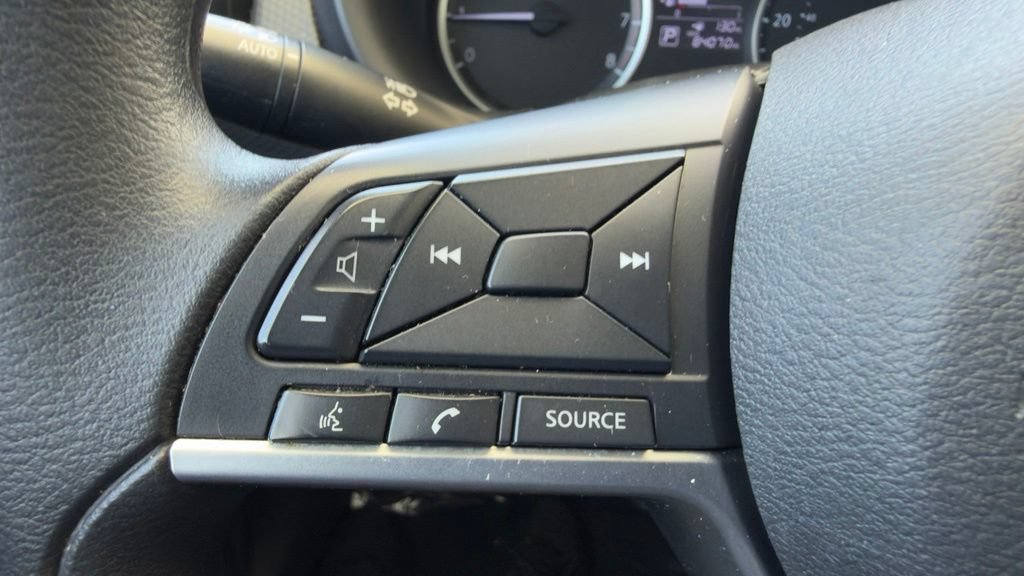 Used 2021 Nissan Kicks S FWD image 29