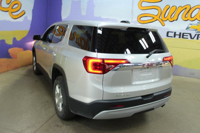 Used 2017 GMC Acadia SLE FWD image 6