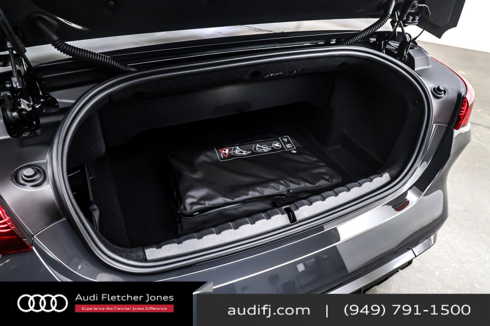 Used 2025 BMW M4 xDrive Competition w/ M Carbon Exterior Package image 24