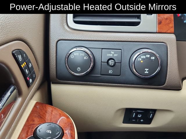 Used 2013 Chevrolet Avalanche LTZ image 39