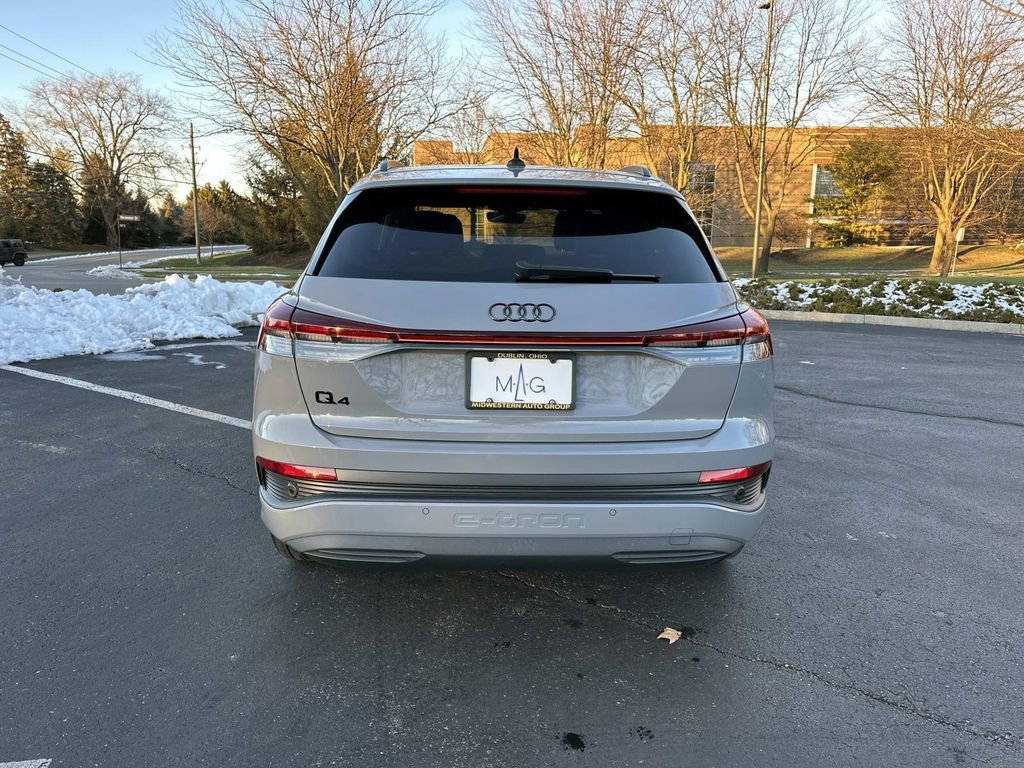 Used 2025 Audi Q4 e-tron Premium w/ Convenience Package image 6